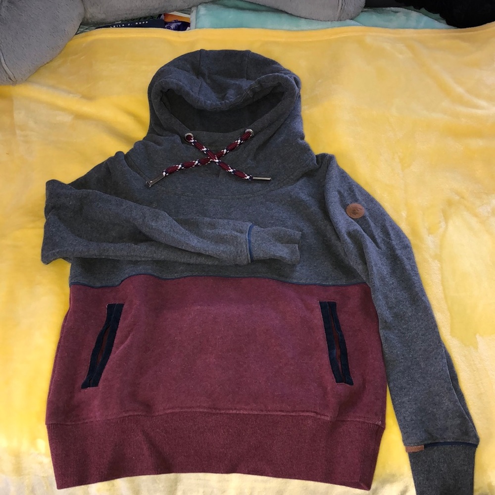 DRAVUS women's hoodie